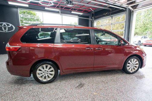 2016 Toyota Sienna Limited Premium