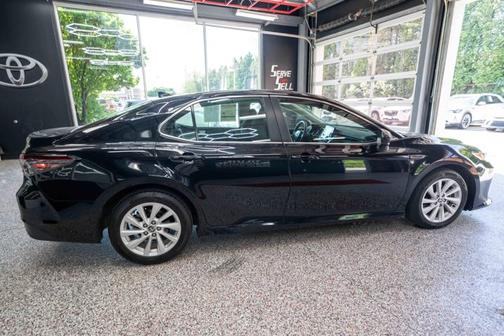 Midnight Black Metallic 2021 Toyota Camry LE