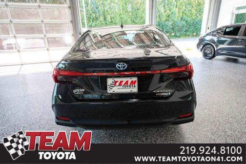 2019 Toyota Avalon Hybrid Limited