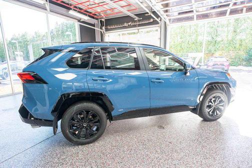 2025 Toyota RAV4 Hybrid SE