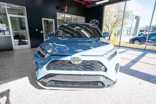 2025 Toyota RAV4 Hybrid SE