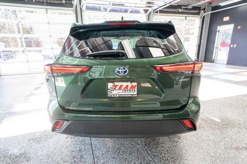 2023 Toyota Highlander Hybrid LE