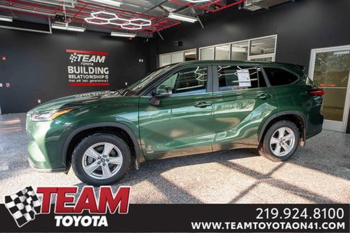 2023 Toyota Highlander Hybrid LE