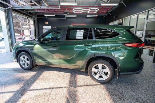 2023 Toyota Highlander Hybrid LE