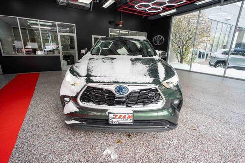 2023 Toyota Highlander Hybrid LE