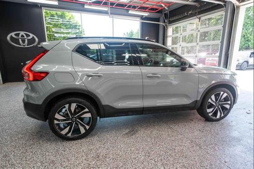 Gray 2024 Volvo XC40 Plus Dark Theme