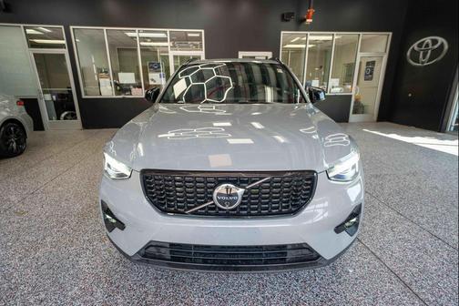 Gray 2024 Volvo XC40 Plus Dark Theme
