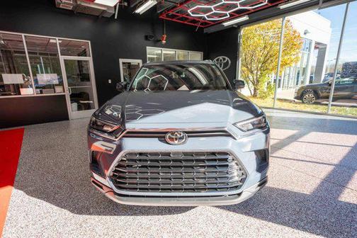 2025 Toyota Grand Highlander Hybrid XLE