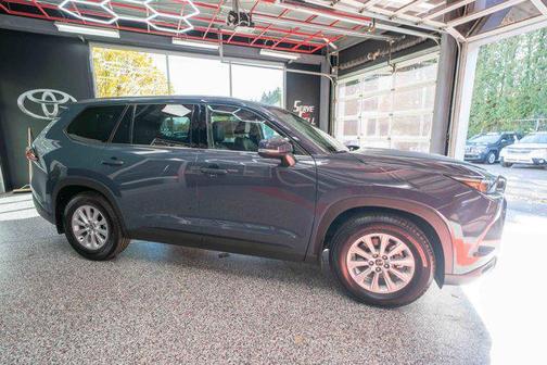 2025 Toyota Grand Highlander Hybrid XLE