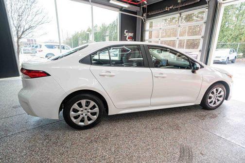 Ice Cap 2024 Toyota Corolla LE