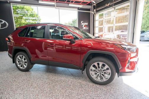 2025 Toyota RAV4 XLE Premium