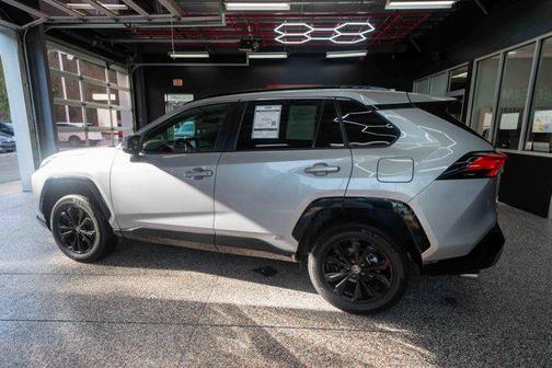 2023 Toyota RAV4 Hybrid SE