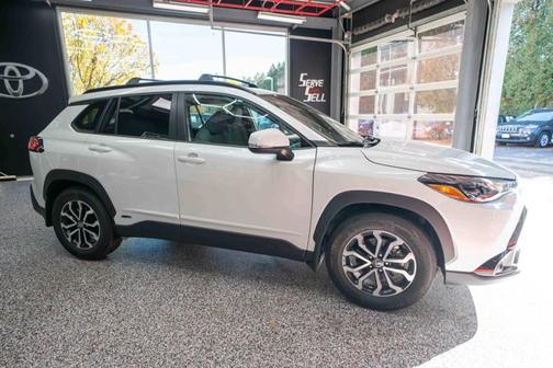 2024 Toyota Corolla Hybrid SE