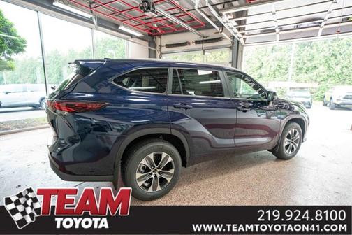 2025 Toyota Highlander XLE
