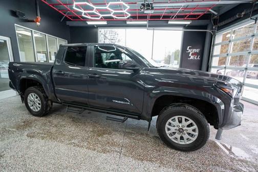 2024 Toyota Tacoma SR5