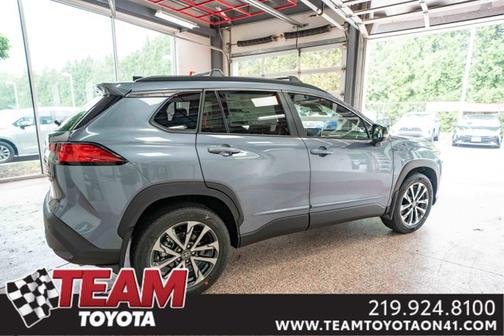 2025 Toyota Corolla Cross XLE