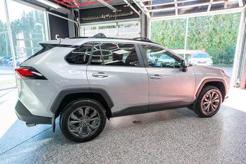 2023 Toyota RAV4 Hybrid XLE Premium