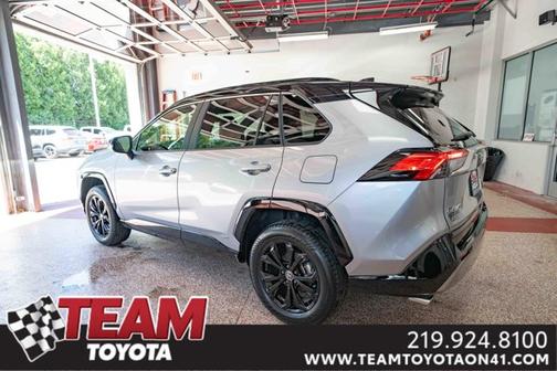2022 Toyota RAV4 Hybrid SE