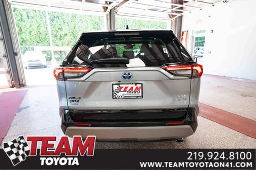 2022 Toyota RAV4 Hybrid SE