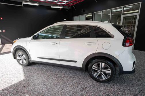 2022 Kia Niro LXS