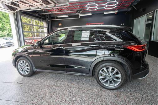 Black Obsidian 2022 INFINITI QX50 LUXE AWD