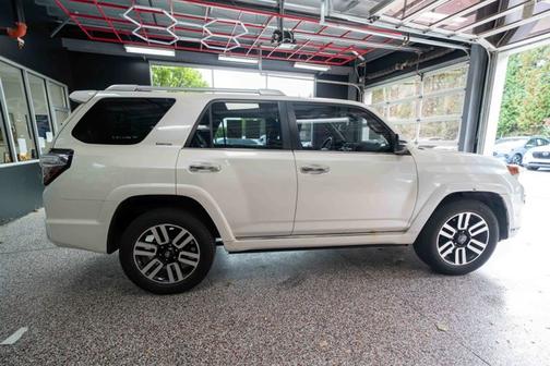 Blizzard Pearl 2015 Toyota 4Runner SR5