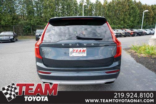2021 Volvo XC90 T5 Momentum