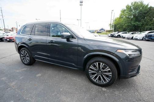 2021 Volvo XC90 T5 Momentum