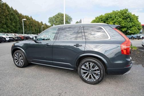 2021 Volvo XC90 T5 Momentum