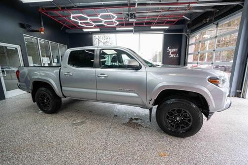 2022 Toyota Tacoma SR5