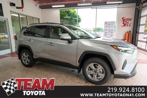 2025 Toyota RAV4 Hybrid XLE