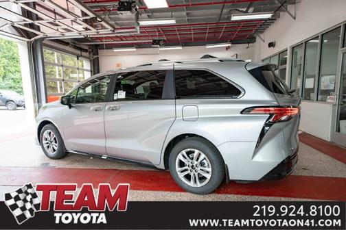 2025 Toyota Sienna Limited 7-Passenger