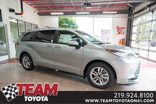 2025 Toyota Sienna Limited 7-Passenger