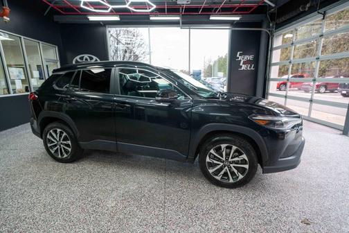 2023 Toyota Corolla Cross XLE