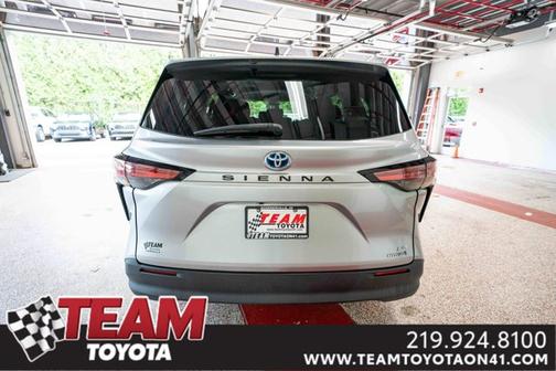 2021 Toyota Sienna LE