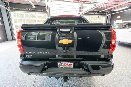 Black 2013 Chevrolet Avalanche LT