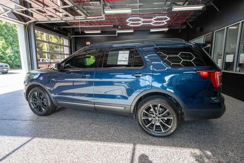 BLUE JEANS METALLIC 2017 Ford Explorer XLT