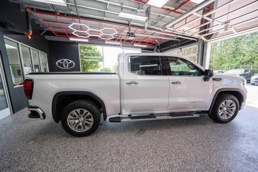White Frost Tricoat 2021 GMC Sierra 1500 Denali