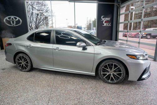 2021 Toyota Camry SE