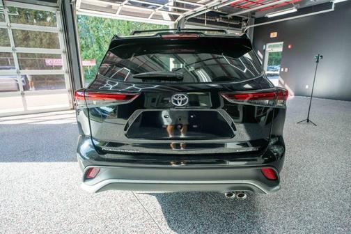 2025 Toyota Highlander XSE