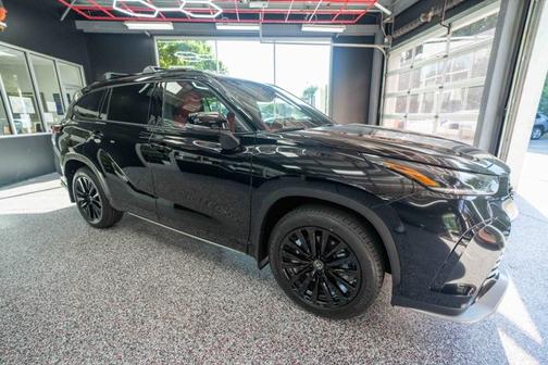 2025 Toyota Highlander XSE