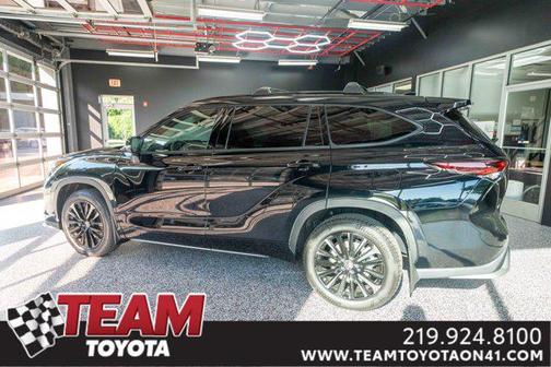 2025 Toyota Highlander XSE