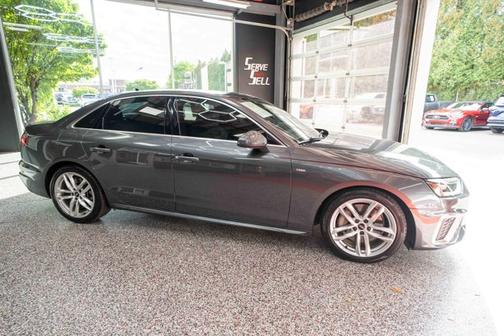 2022 Audi A4 45 S line Premium Plus