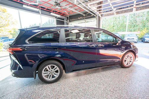 2021 Toyota Sienna Limited 7-Passenger