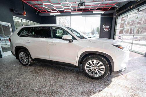 2024 Toyota Grand Highlander Platinum