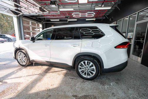 2024 Toyota Grand Highlander Platinum