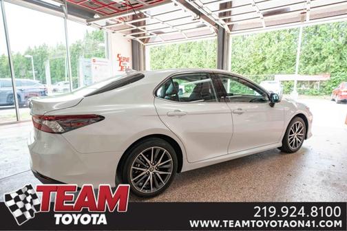 2024 Toyota Camry Hybrid XLE