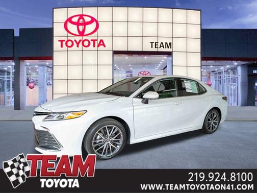 2024 Toyota Camry Hybrid XLE