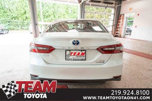 2024 Toyota Camry Hybrid XLE