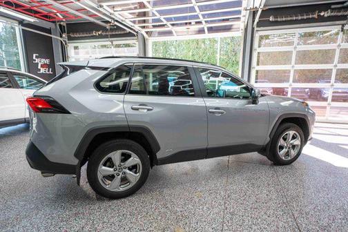 2021 Toyota RAV4 Hybrid XLE Premium
